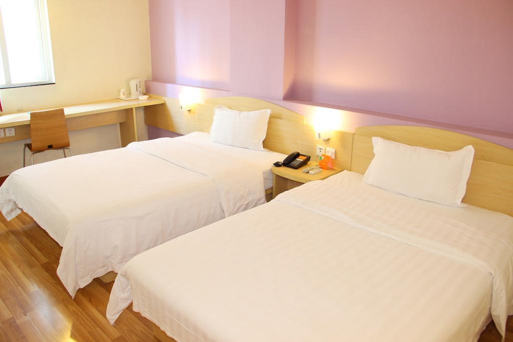 Hotel 7Days Premium Chongqing Hongqihegou Exterior foto