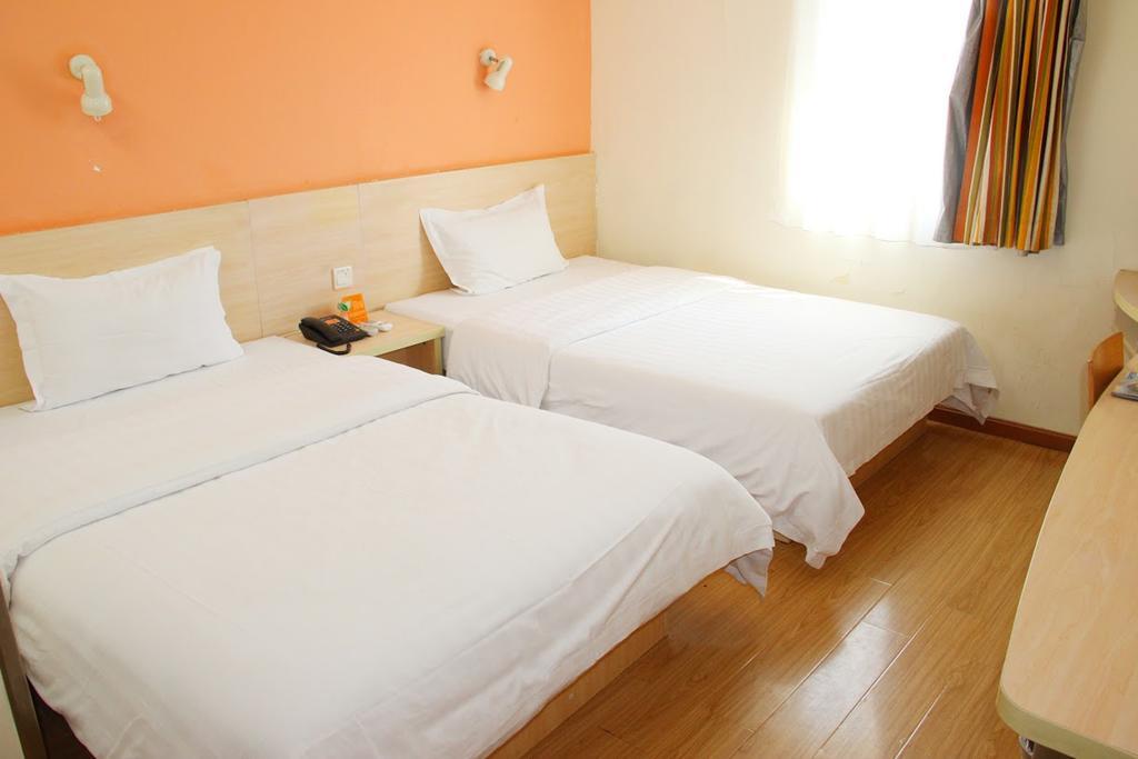 Hotel 7Days Premium Chongqing Hongqihegou Exterior foto