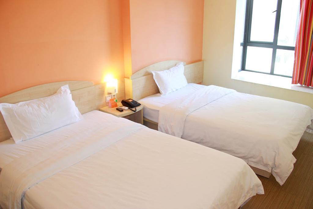 Hotel 7Days Premium Chongqing Hongqihegou Exterior foto