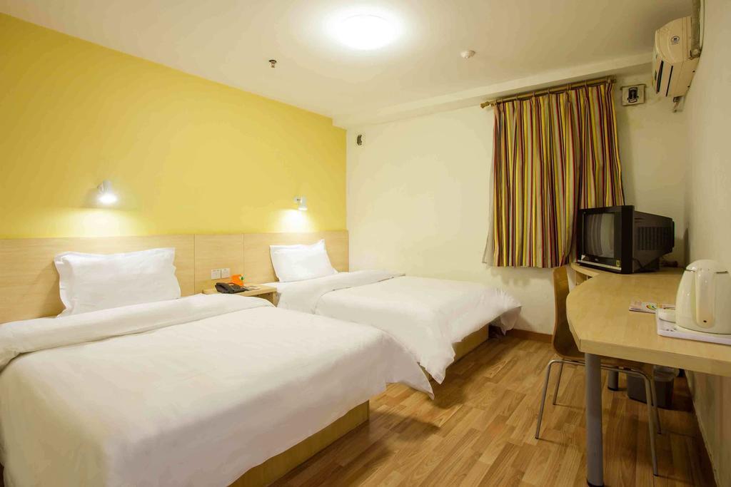 Hotel 7Days Premium Chongqing Hongqihegou Zimmer foto